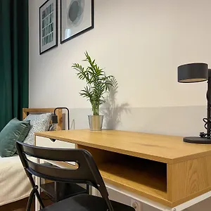 Shape&color Premium Hostel
