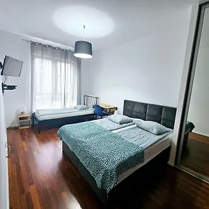 Rydygiera 17 Own Tv Wifi Hostel